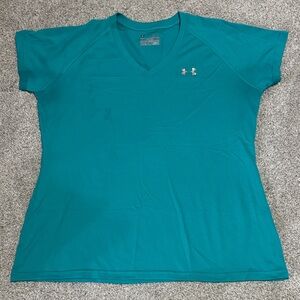 Under Armour Women's Aqua V-Neck Tee